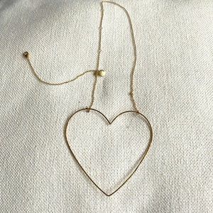 Stella & Dot hammered heart wire necklace